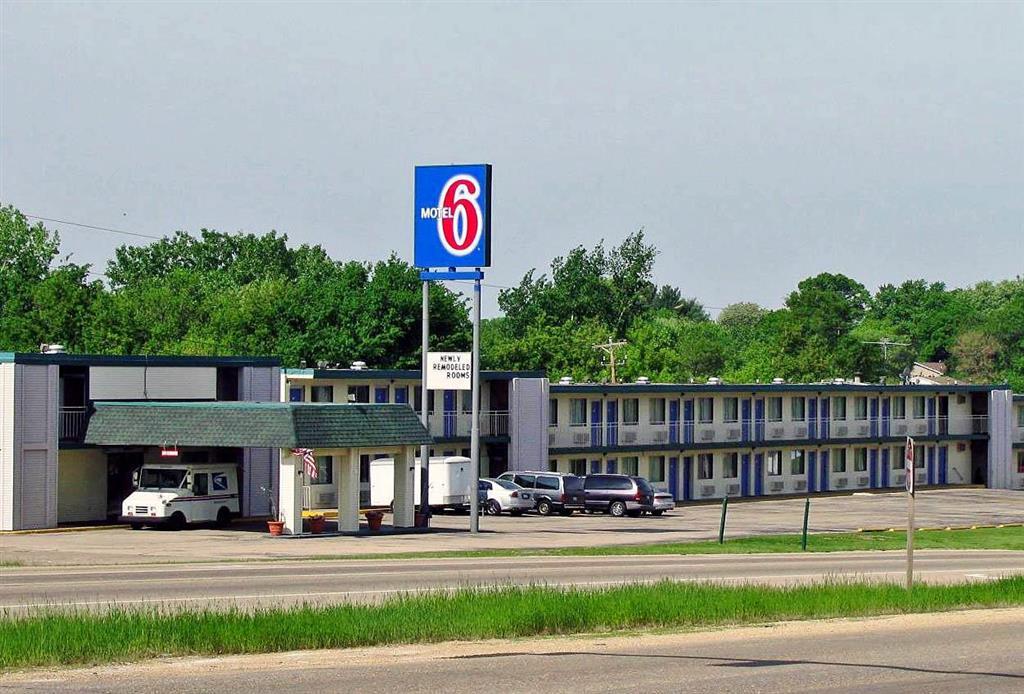โรดเวย์ อินน์ Dubuque ภายนอก รูปภาพ